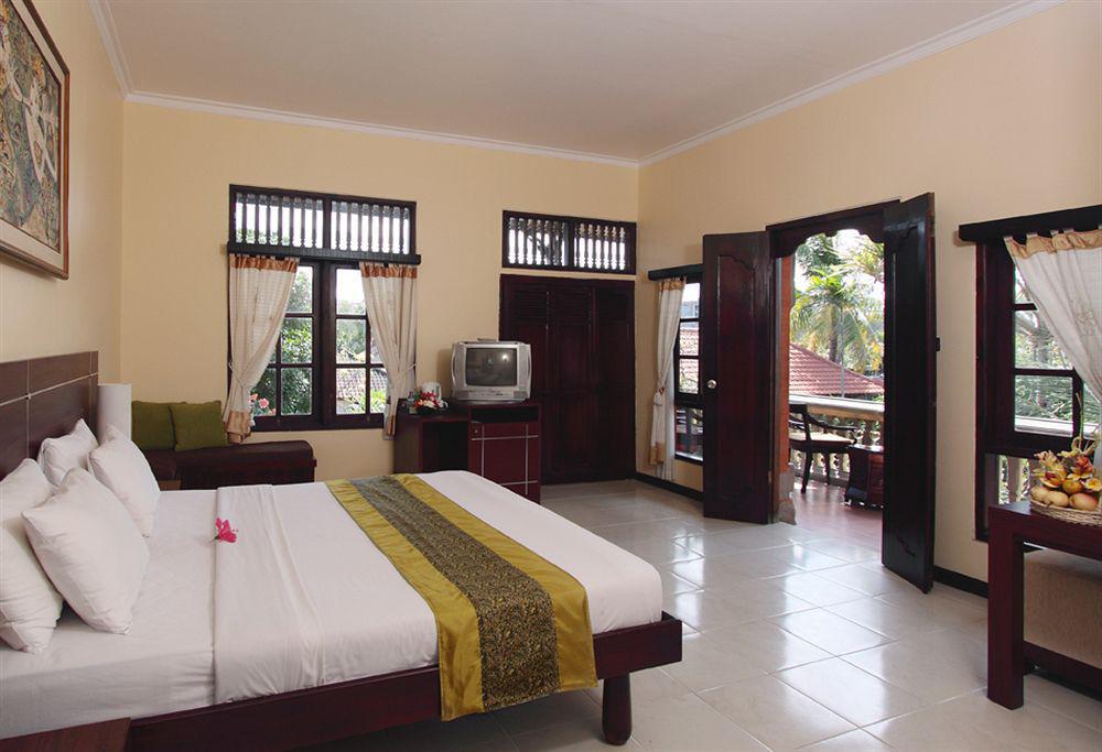 Adi Dharma Hotel Legian Exterior foto
